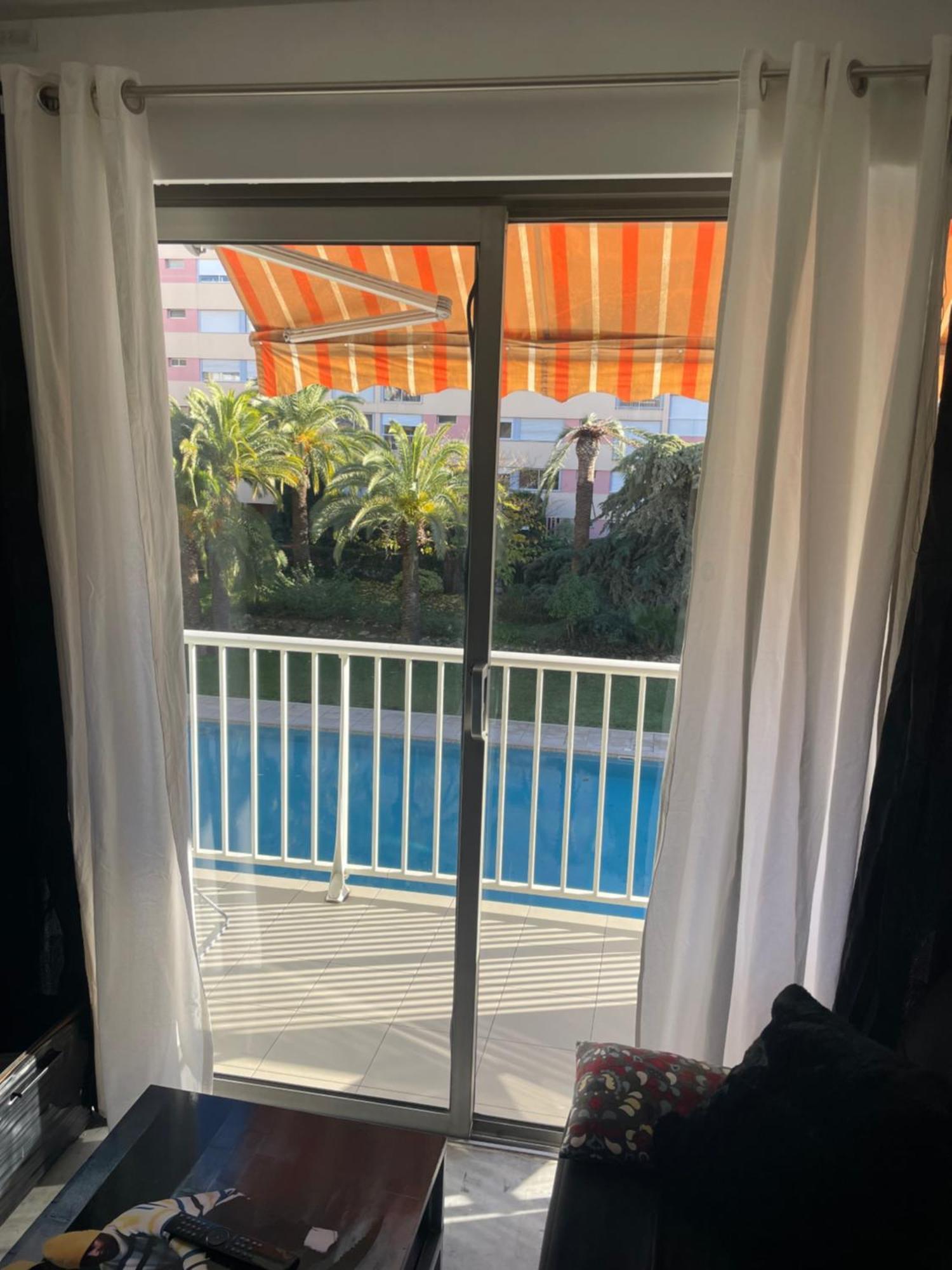 Petit Deux Pieces Avec Piscine