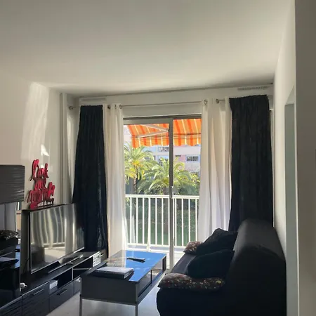 Petit Deux Pieces Avec Piscine Apartment Vallauris Exterior photo