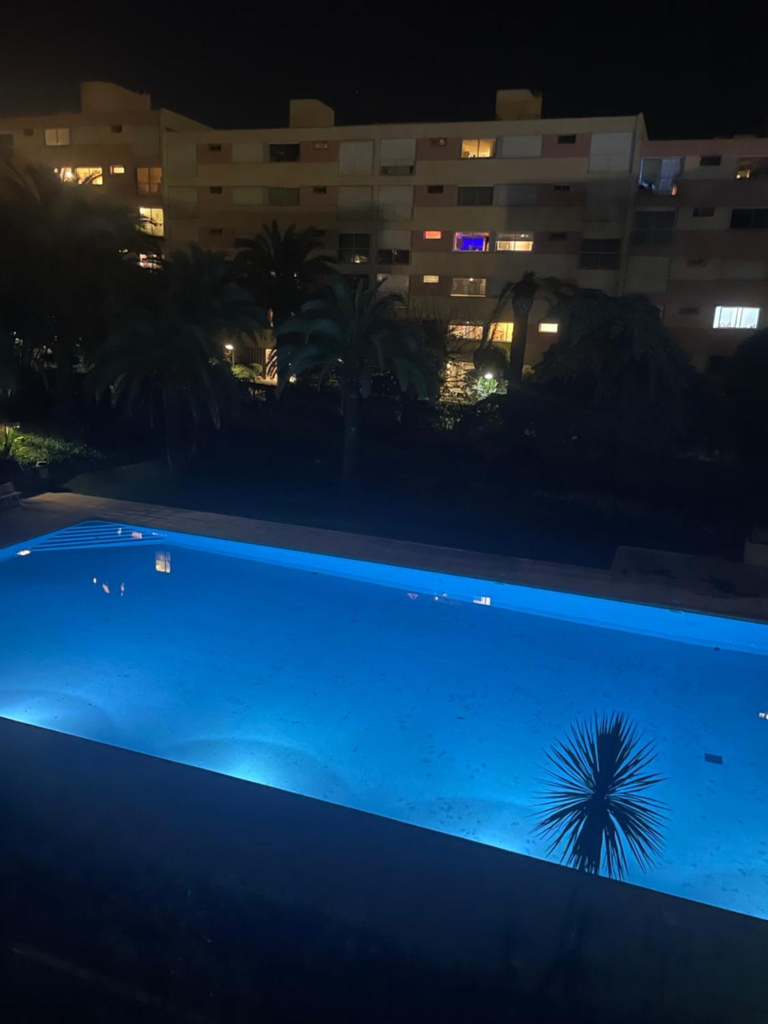 Petit Deux Pieces Avec Piscine *