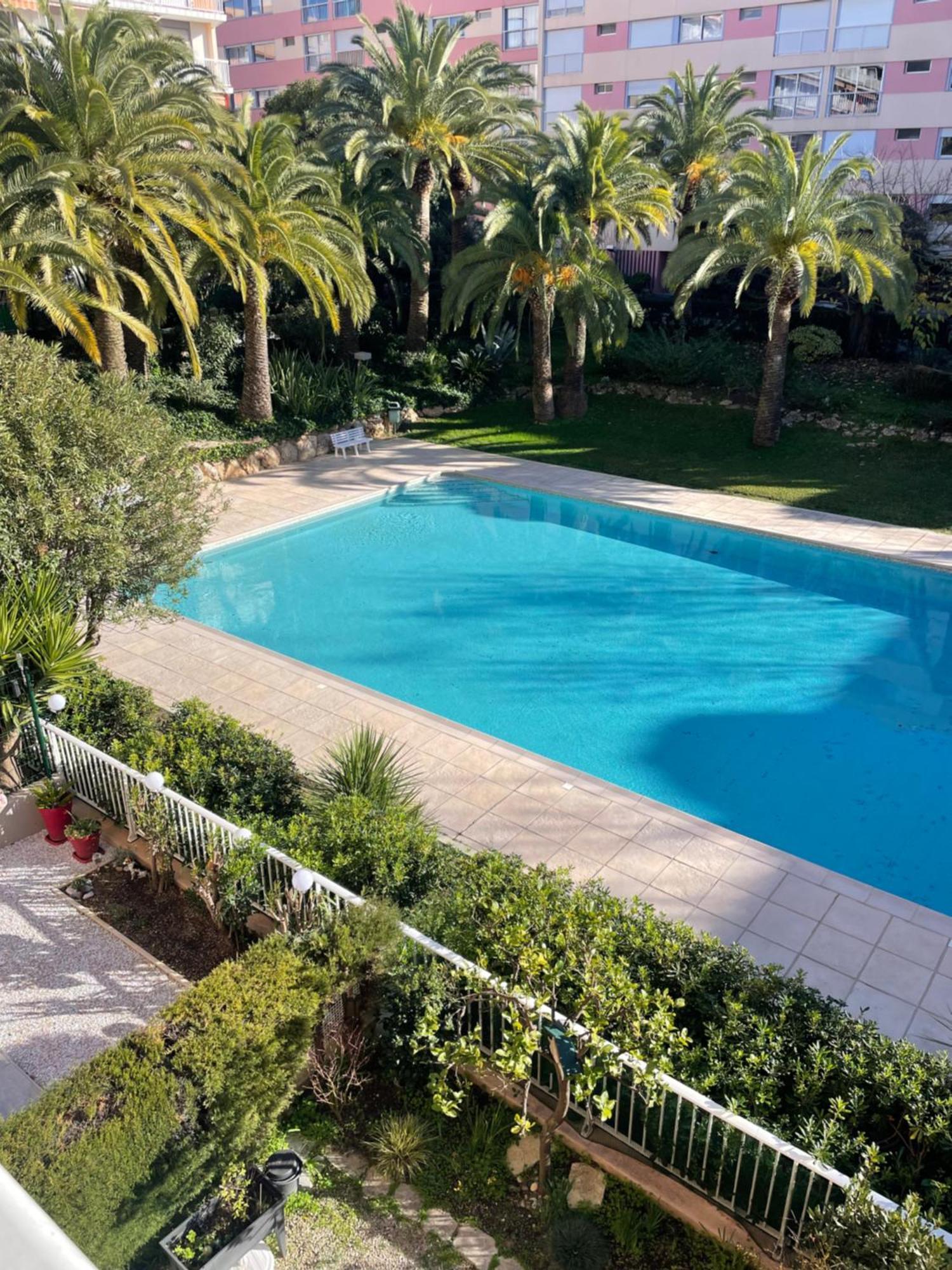 Petit Deux Pieces Avec Piscine * Vallauris