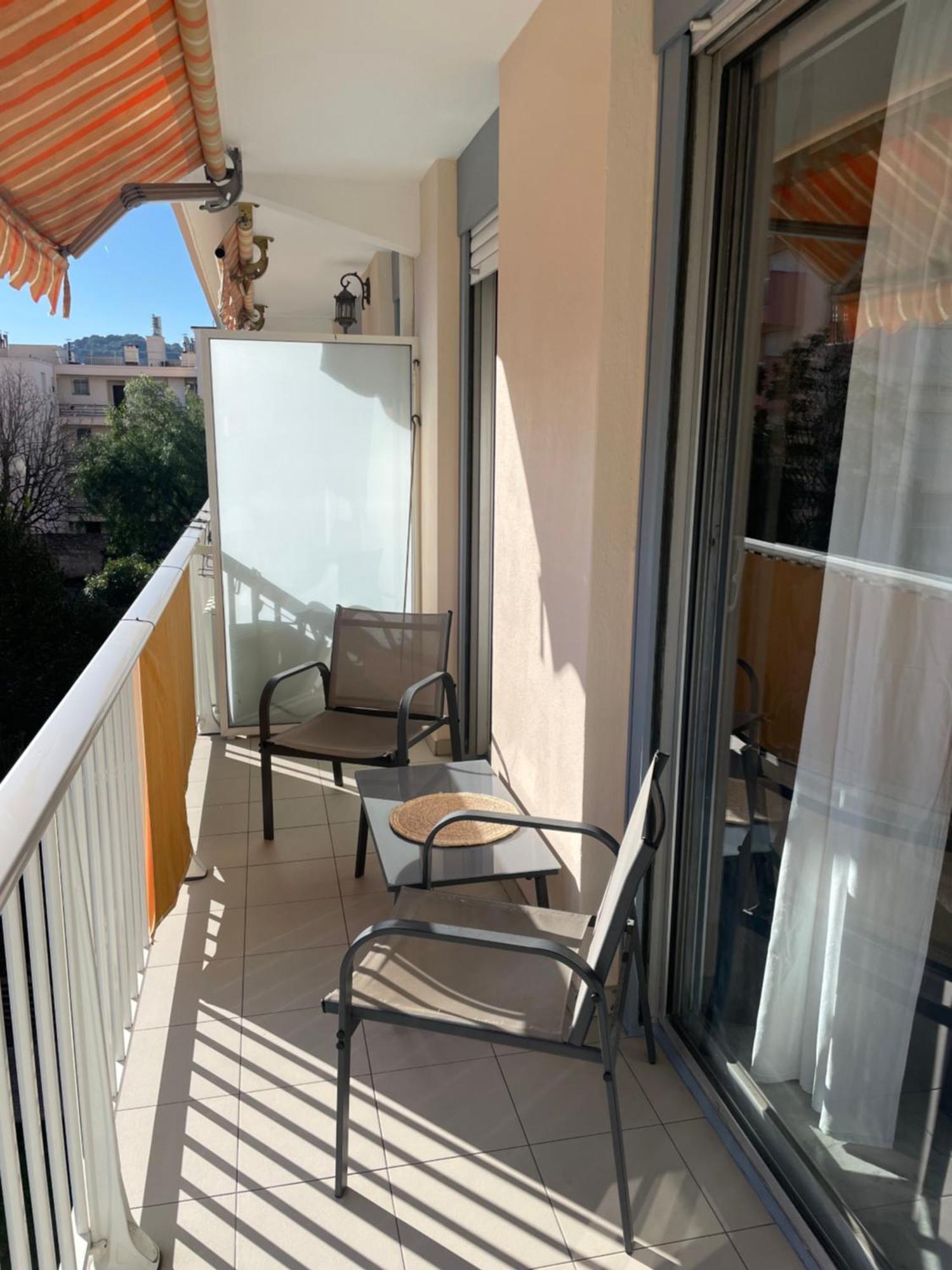 Petit Deux Pieces Avec Piscine Apartment